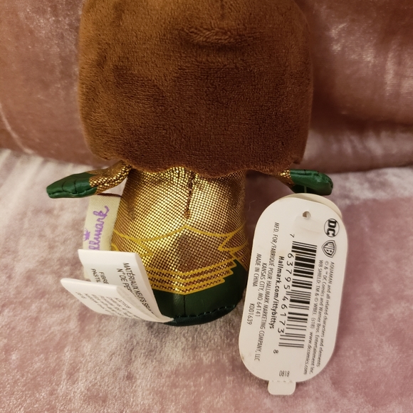 NWT Hallmark Itty Bittys DC Comics Aquaman Limited Edition - Picture 5 of 6